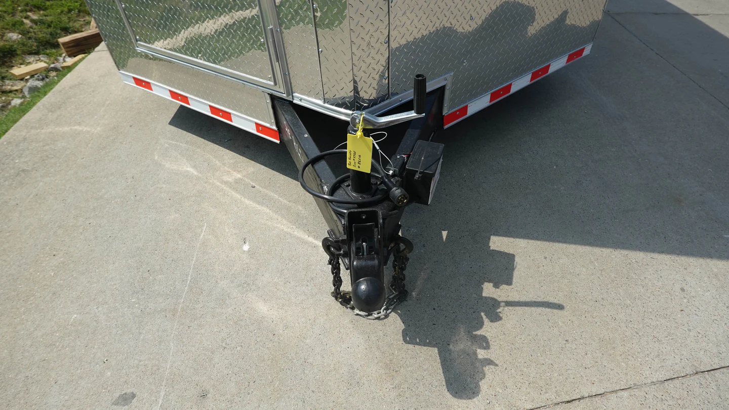 8.5' x 32' Silver Enclosed Trailer (3) 7,000LB Axles - Image 7