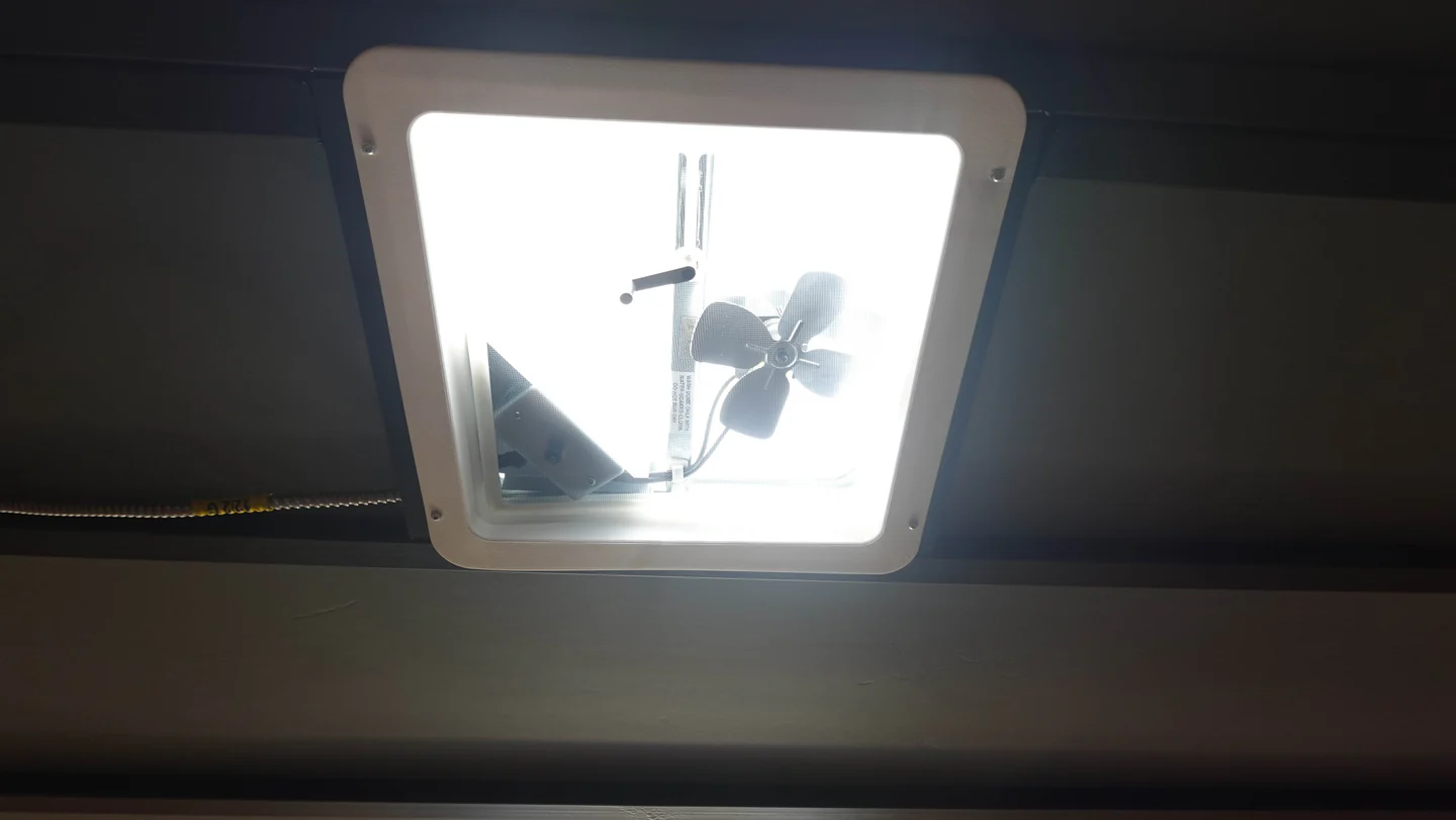 8.5' x 32' Silver Enclosed Trailer (3) 7,000LB Axles - Image 2